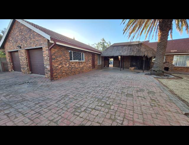 3 BEDROOM HOUSE FOR SALE IN WALDRIFT